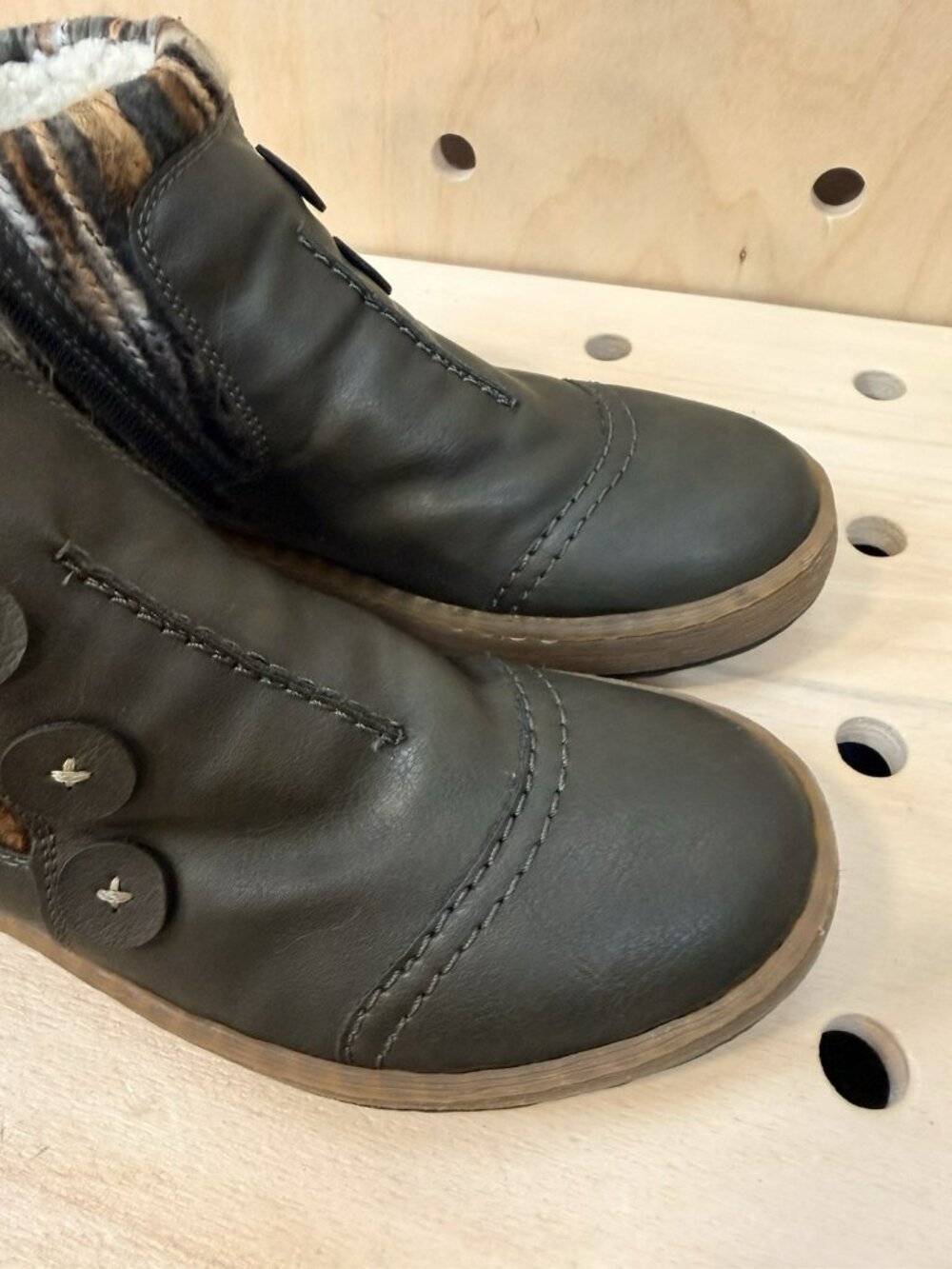 Rieker Women's Felicitas 59 Sherpa Lined Ankle Booties Size 41 Olive Green - Picture 6 of 15